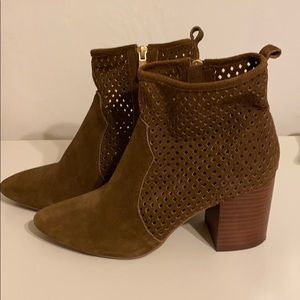 Report Signature Booties